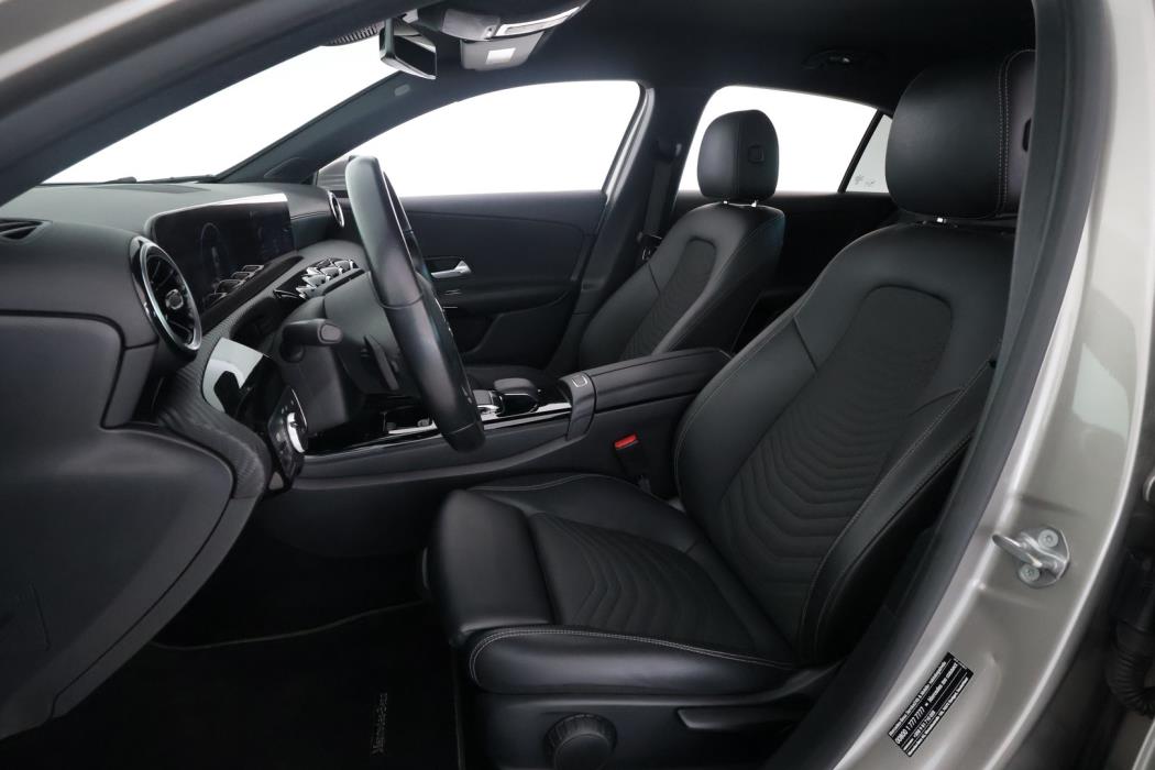 MERCEDES-BENZ A 2020
