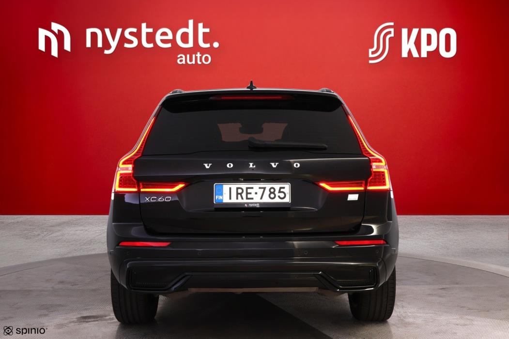 VOLVO XC60 2023