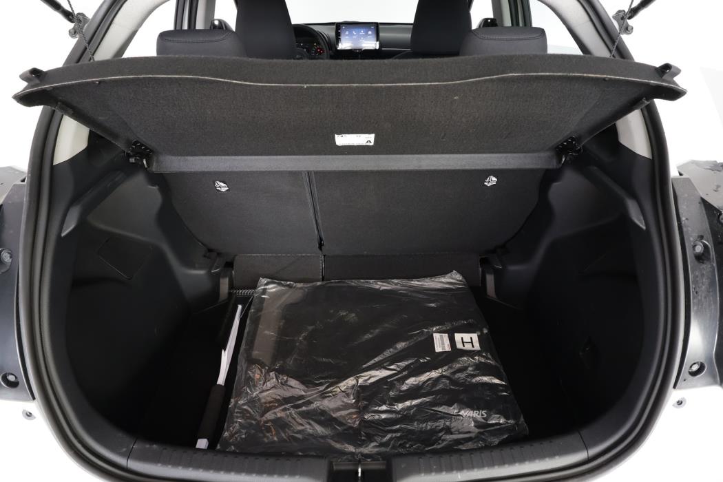 TOYOTA Yaris 2024