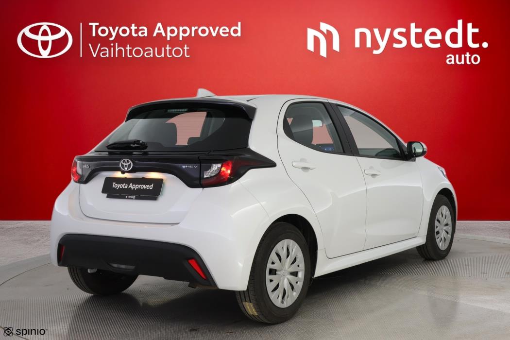 TOYOTA Yaris 2024