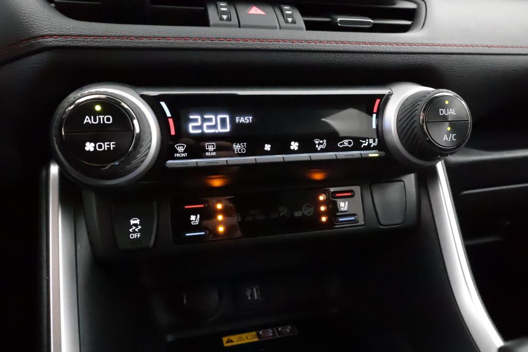 TOYOTA RAV4 PLUG-IN 2024