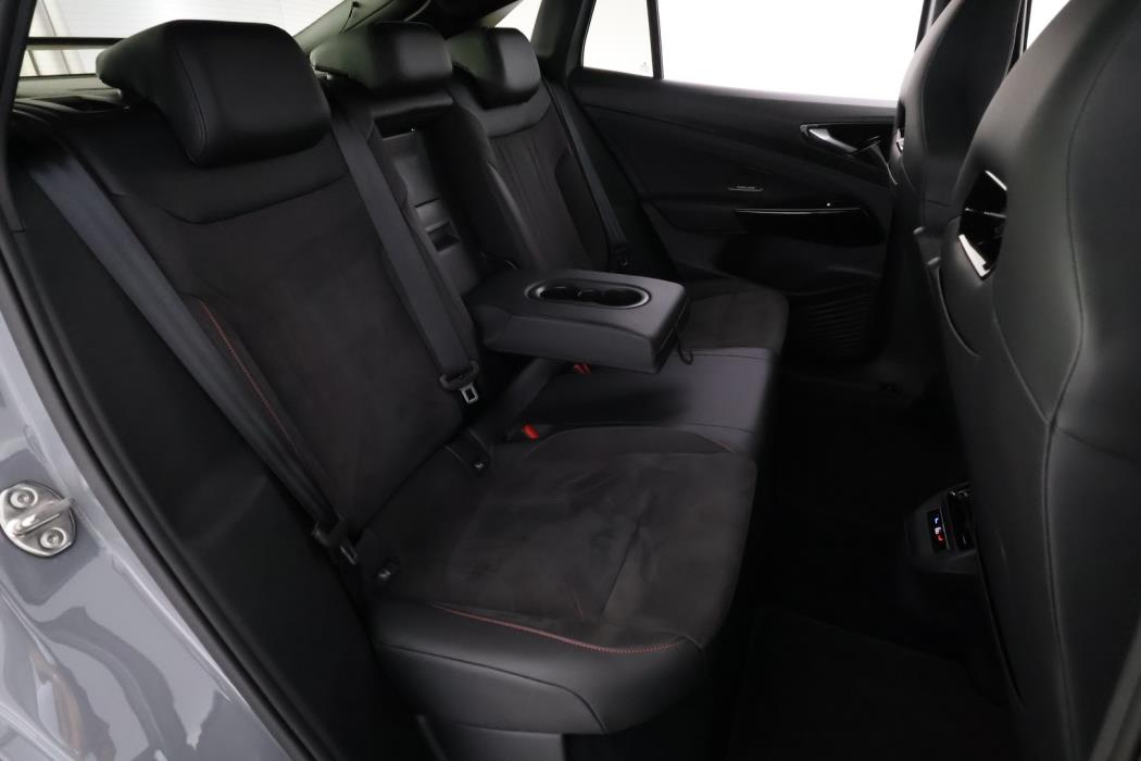 VOLKSWAGEN ID.5 2024