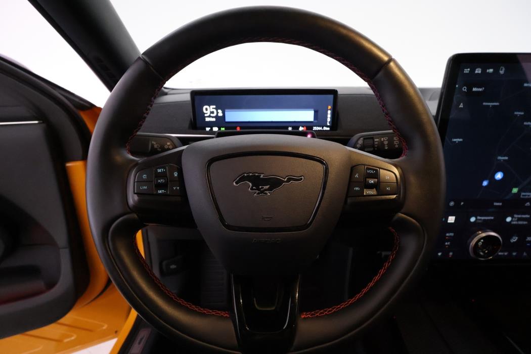 FORD MUSTANG MACH-E 2022