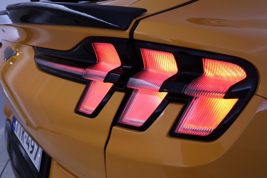 FORD MUSTANG MACH-E 2022