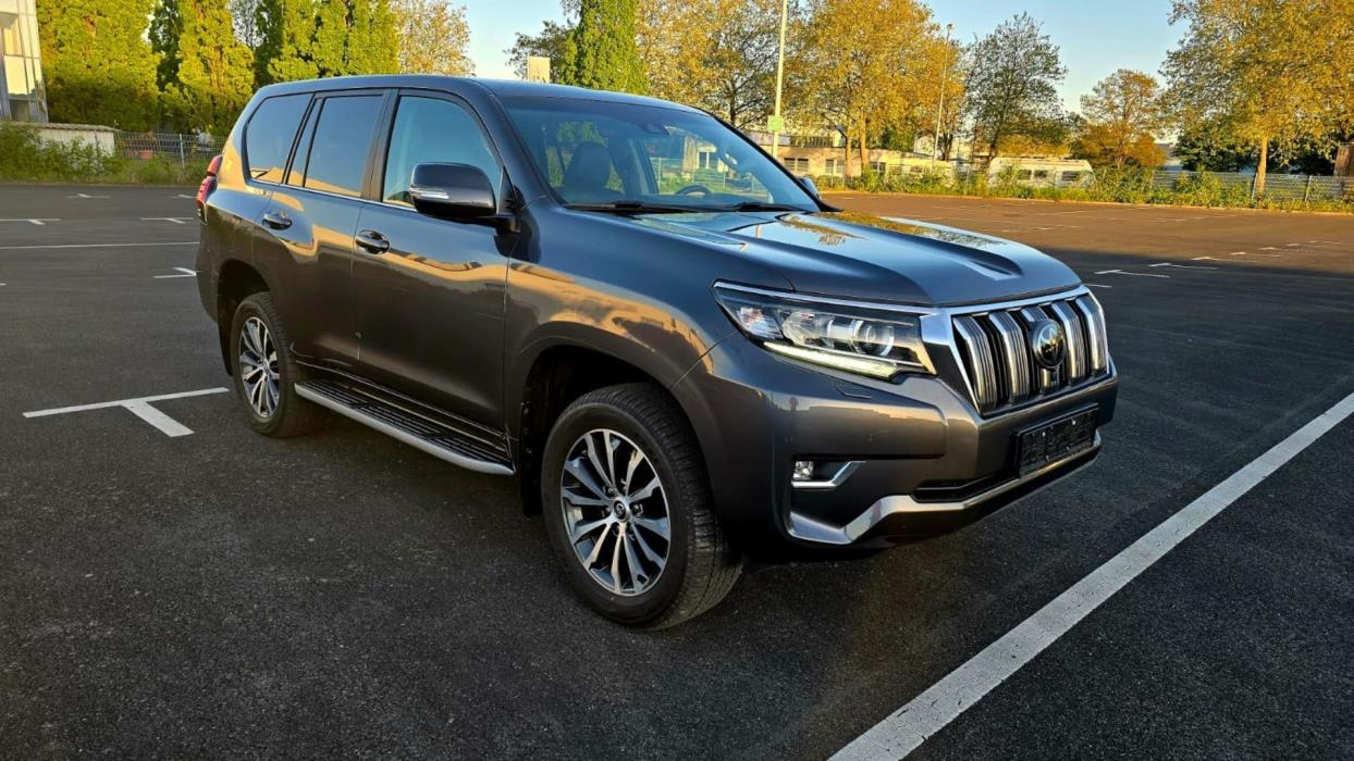 TOYOTA LAND CRUISER 2019