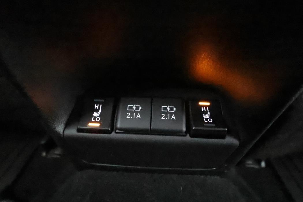 LEXUS UX 2021