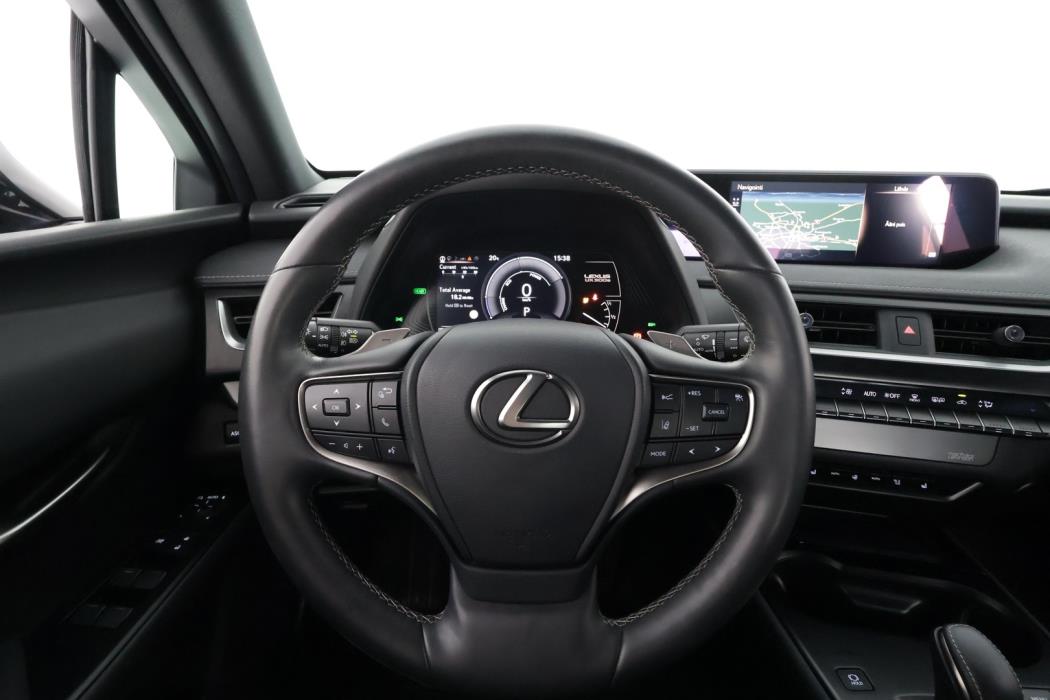 LEXUS UX 2021
