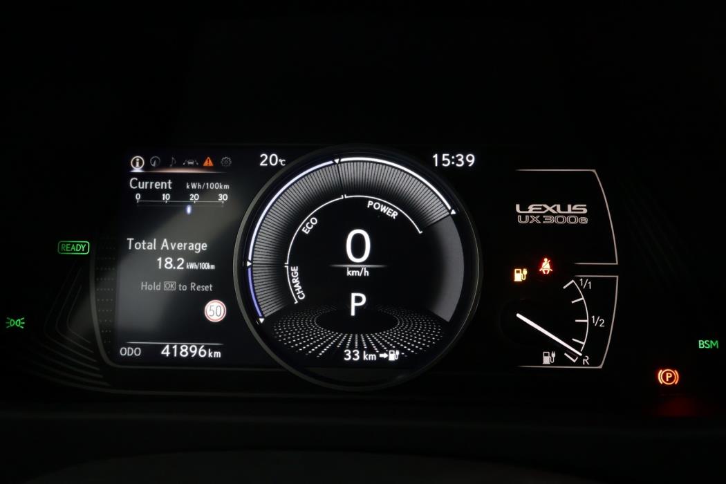 LEXUS UX 2021