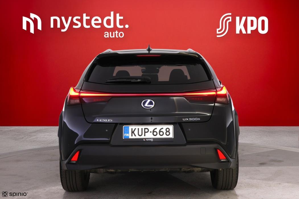 LEXUS UX 2021