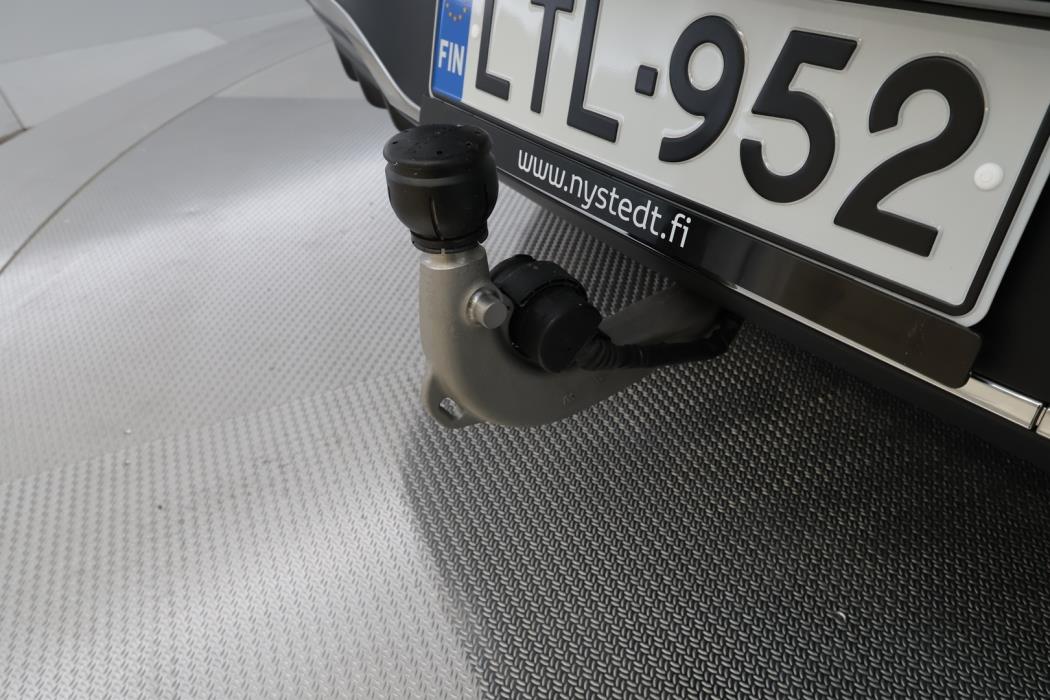 MERCEDES-BENZ EQA 2025