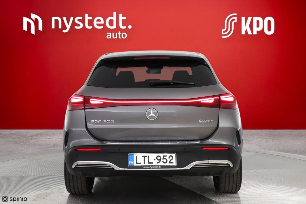 MERCEDES-BENZ EQA 2025