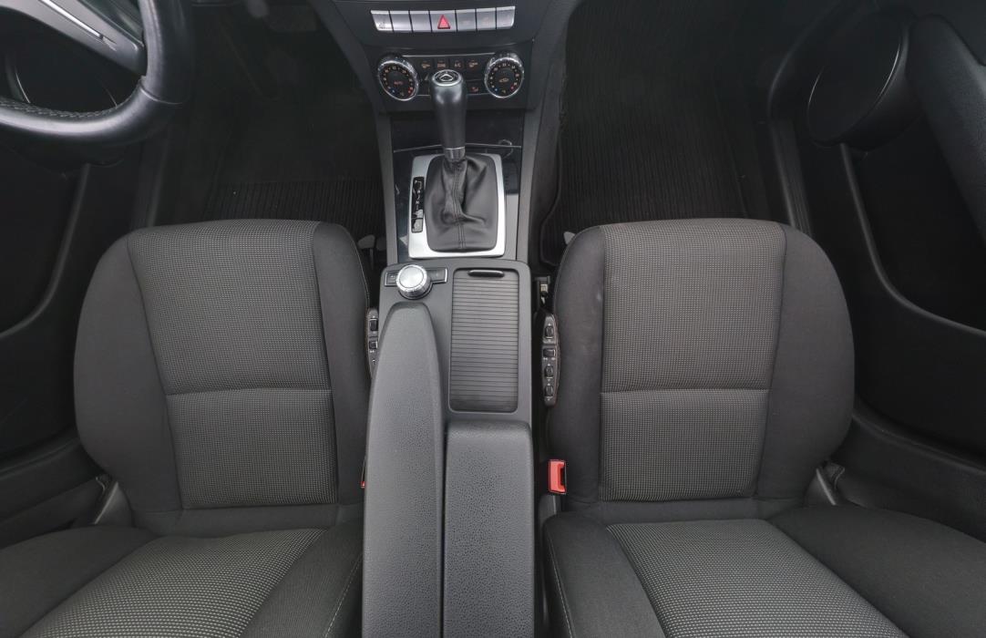 MERCEDES-BENZ C 2012