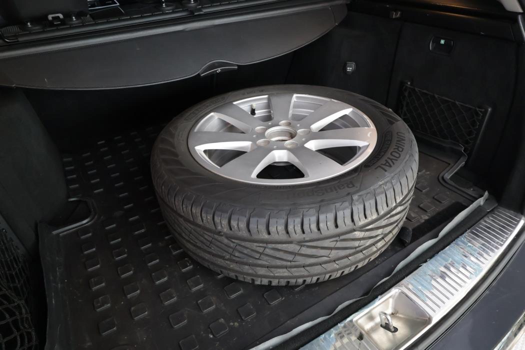 MERCEDES-BENZ C 2012