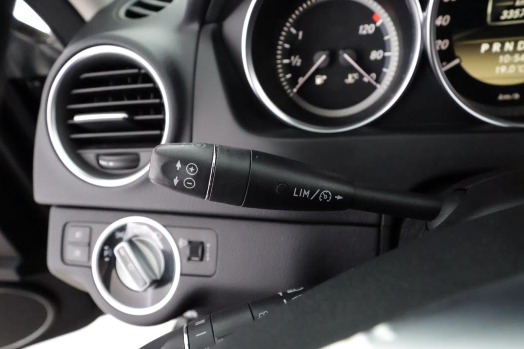 MERCEDES-BENZ C 2012