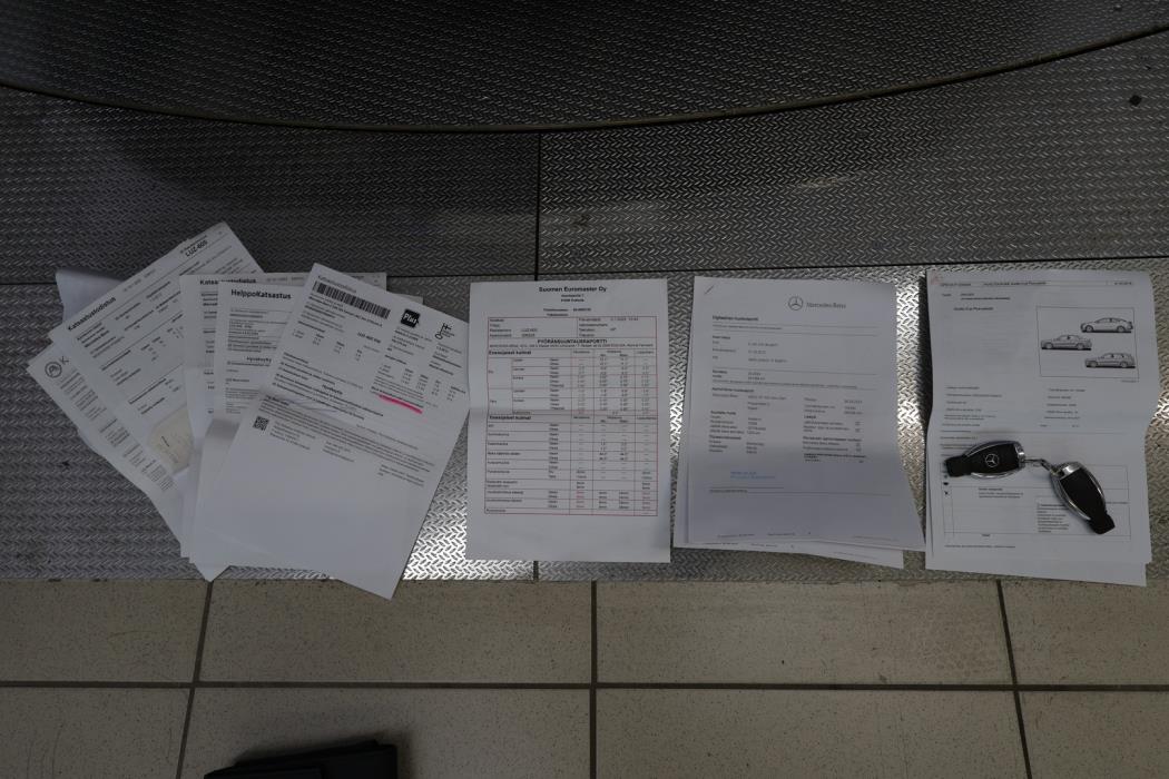 MERCEDES-BENZ C 2012