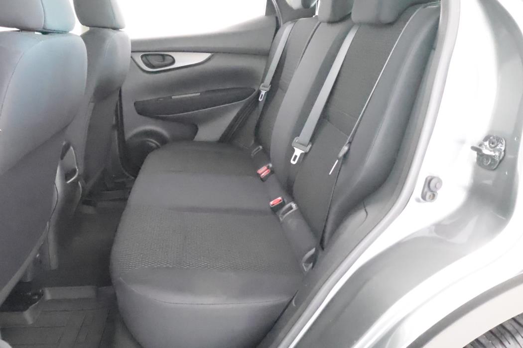 NISSAN Qashqai 2015