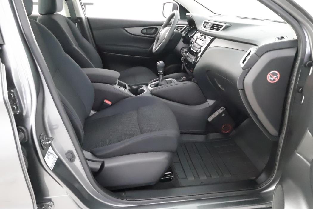 NISSAN Qashqai 2015