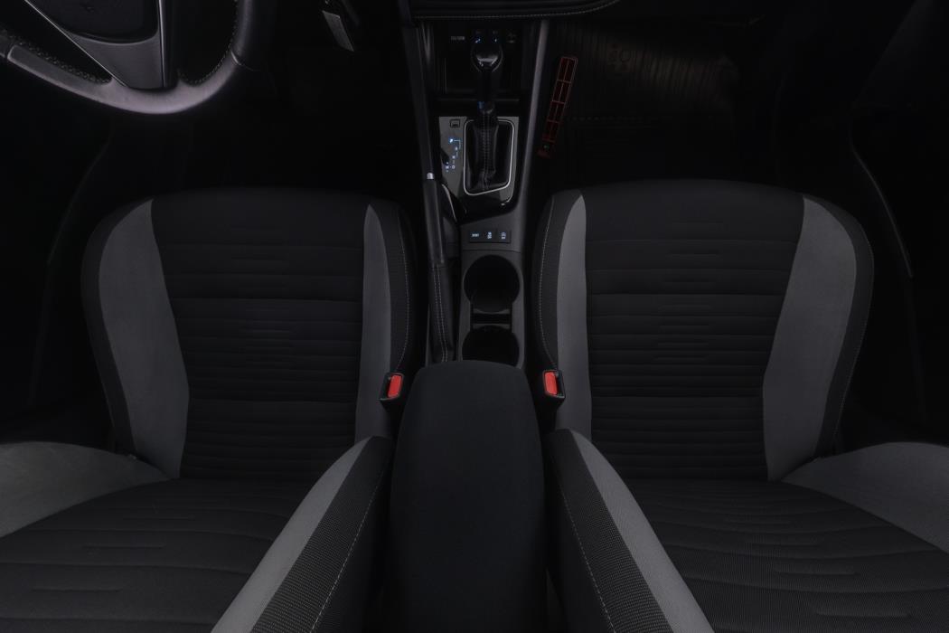 TOYOTA Auris 2017