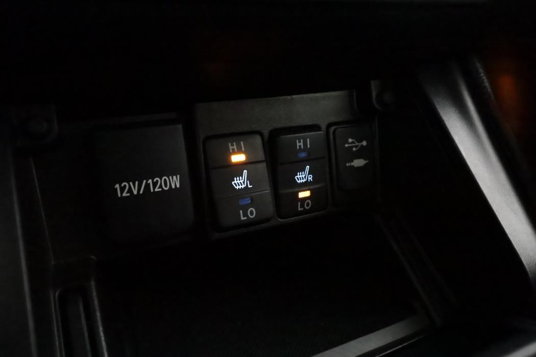 TOYOTA Auris 2017