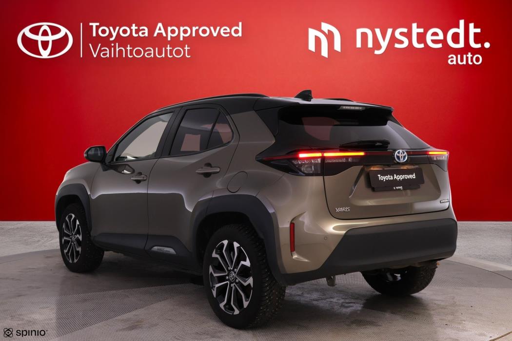 TOYOTA Yaris Cross 2024