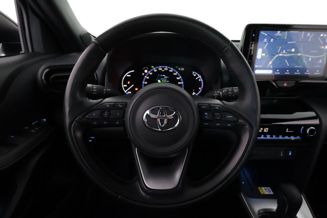 TOYOTA Yaris Cross 2024