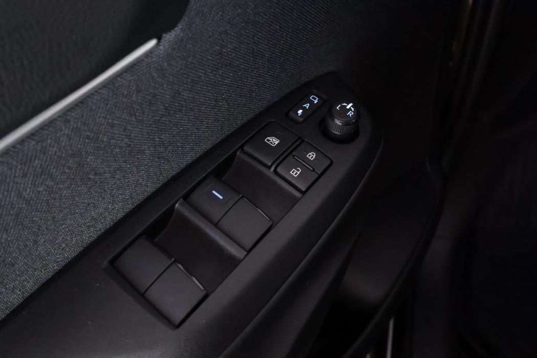 TOYOTA Yaris Cross 2024