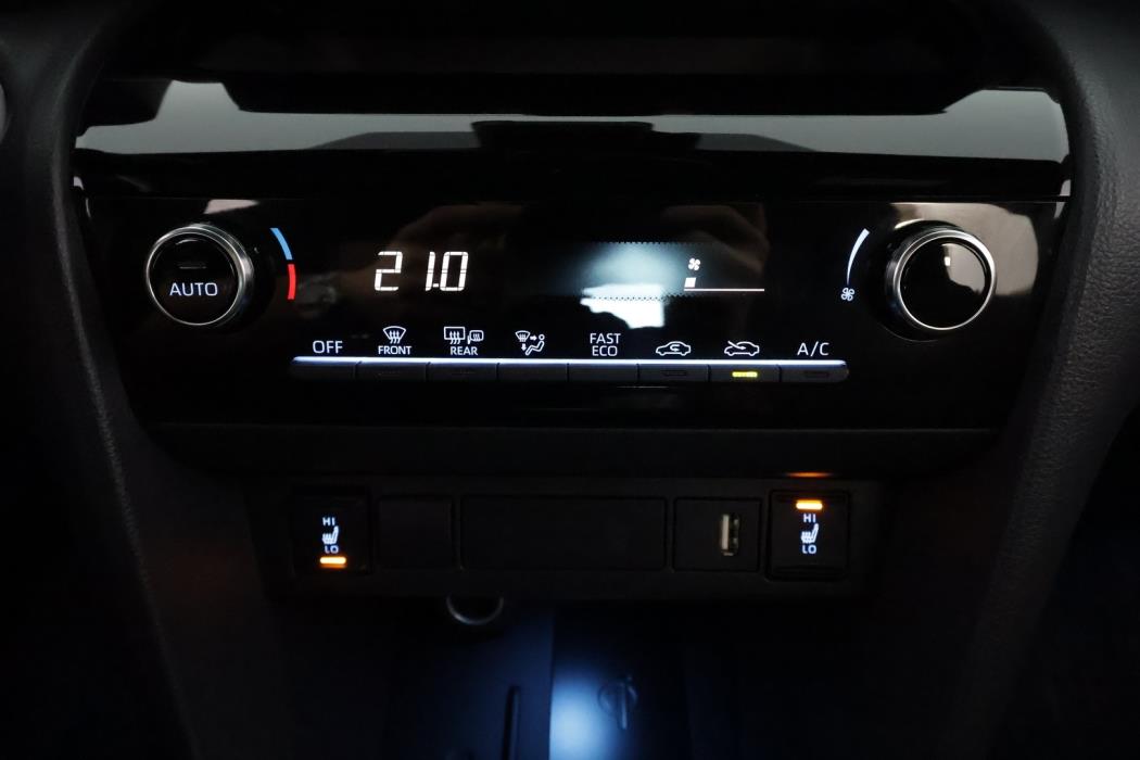 TOYOTA Yaris Cross 2024