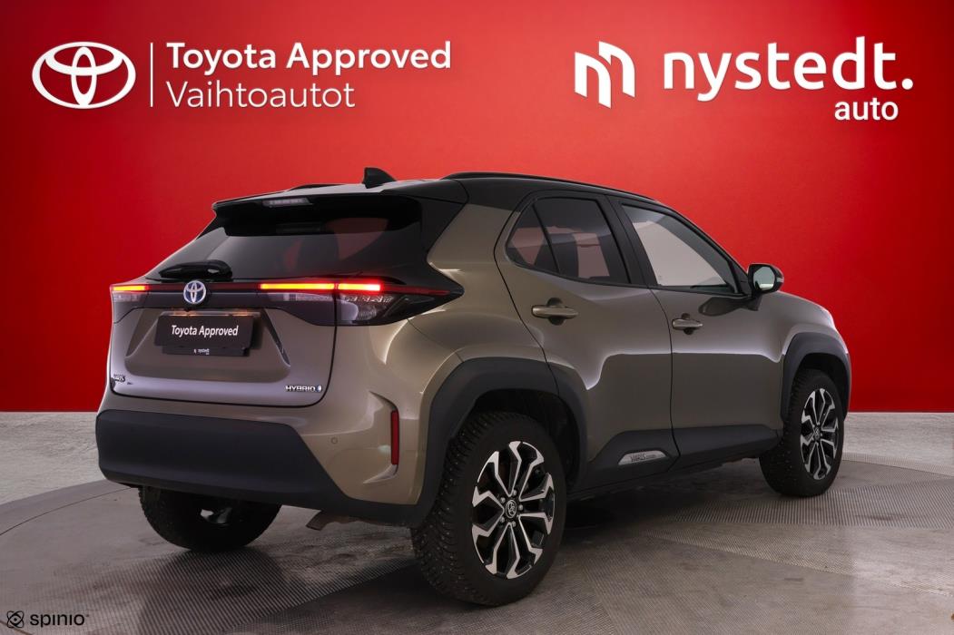 TOYOTA Yaris Cross 2024