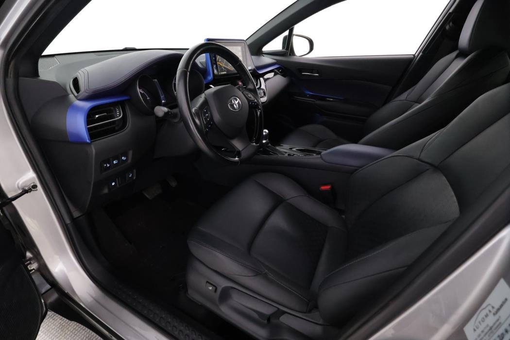 TOYOTA C-HR 2017