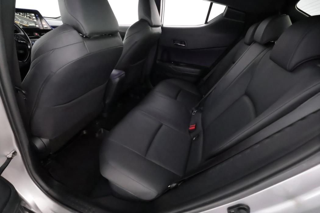 TOYOTA C-HR 2017