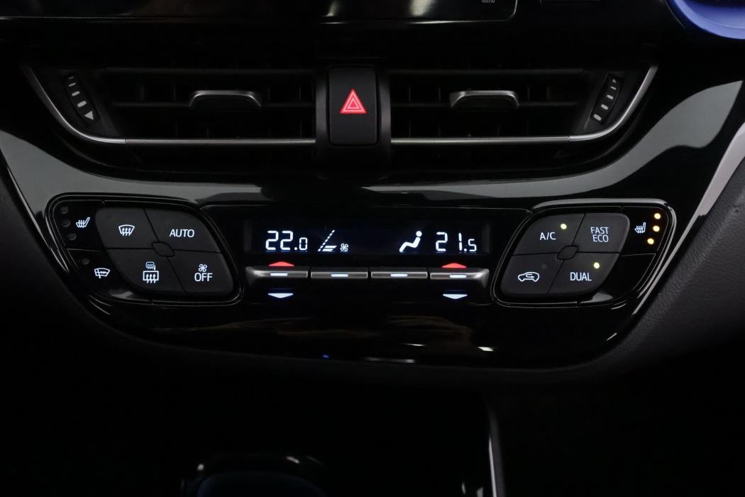 TOYOTA C-HR 2017