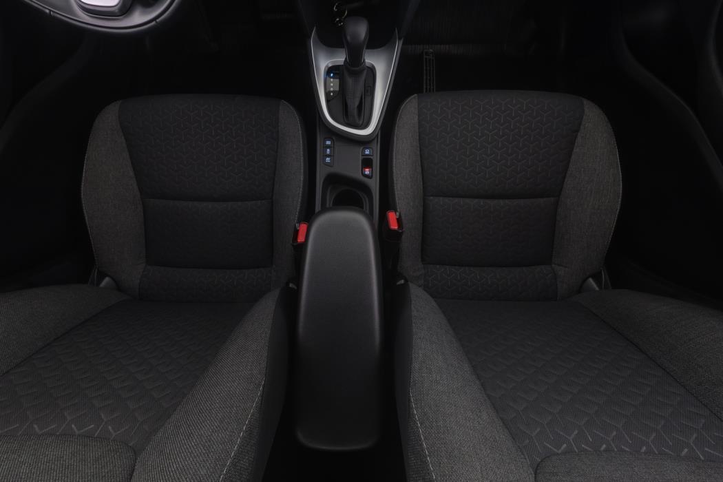 TOYOTA Yaris Cross 2024