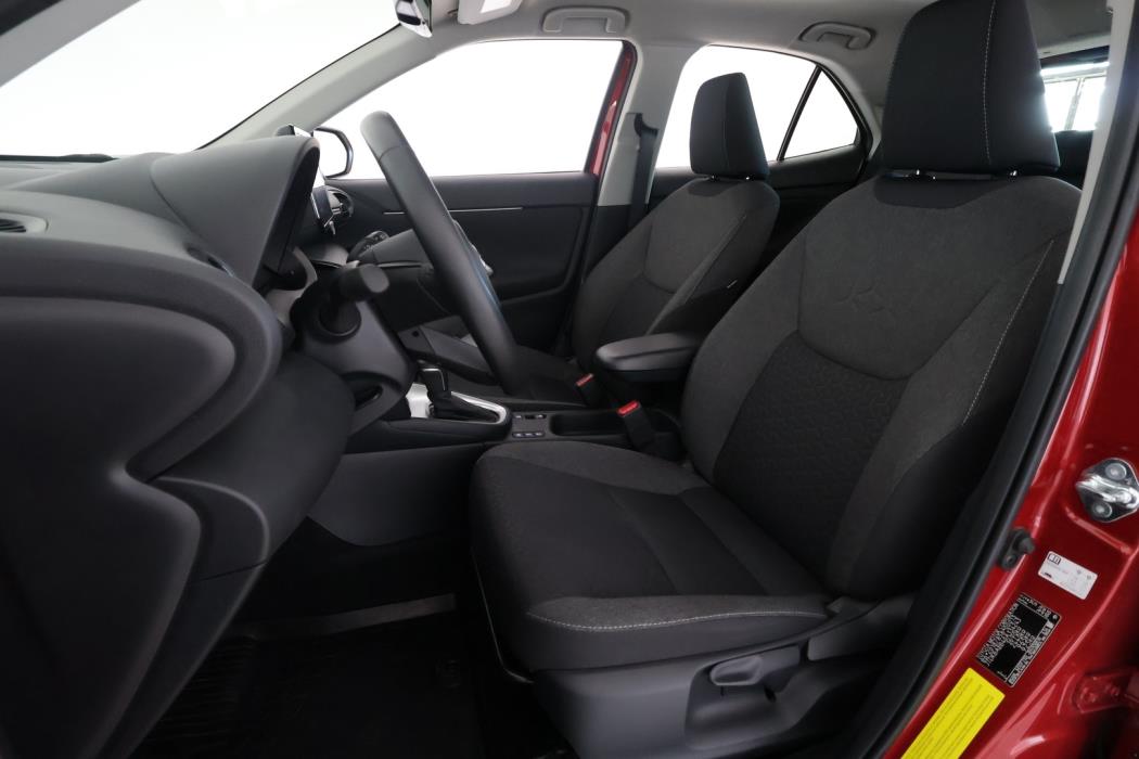 TOYOTA Yaris Cross 2024