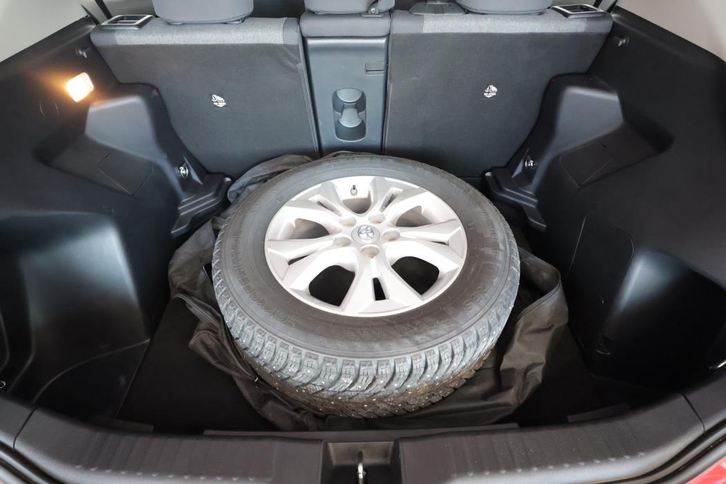 TOYOTA Yaris Cross 2024