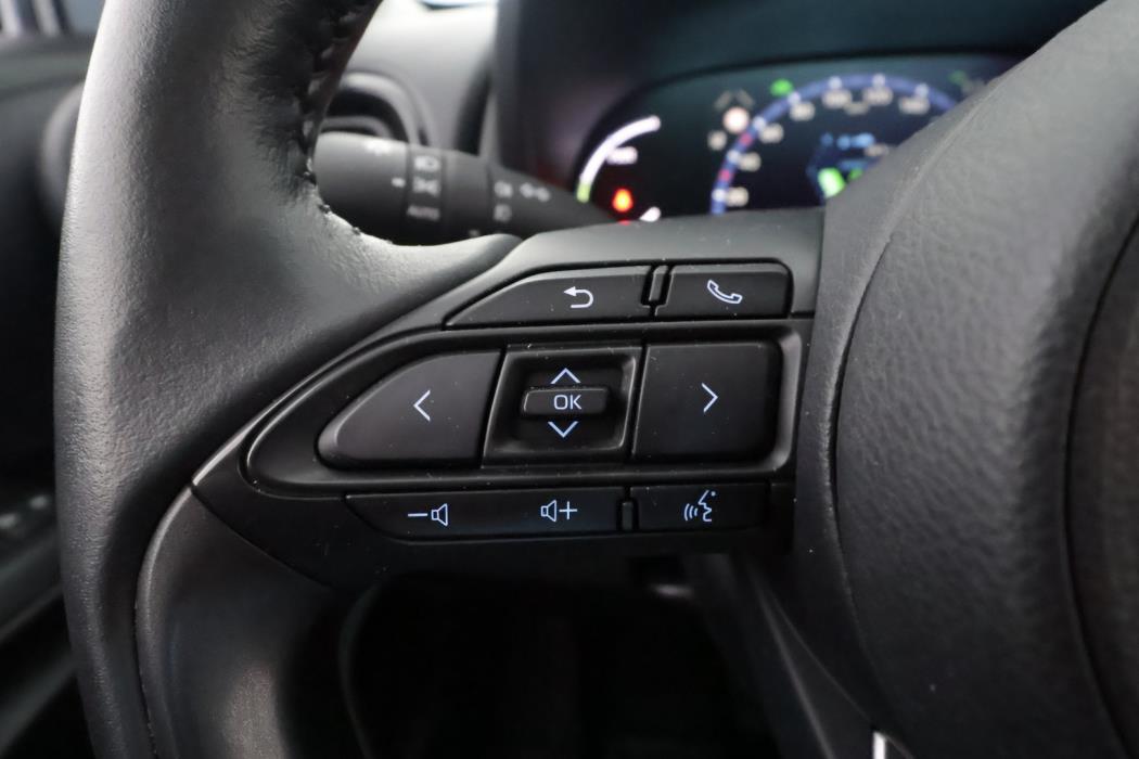TOYOTA Yaris Cross 2024