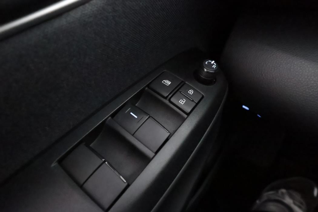 TOYOTA Yaris Cross 2024