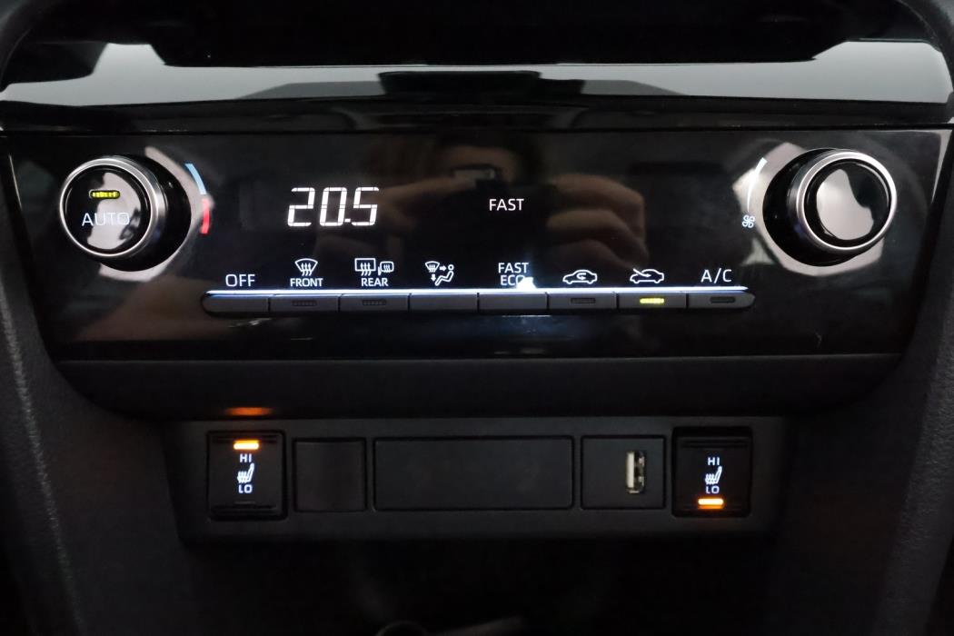 TOYOTA Yaris Cross 2024