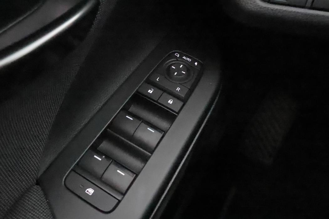 TOYOTA C-HR 2024