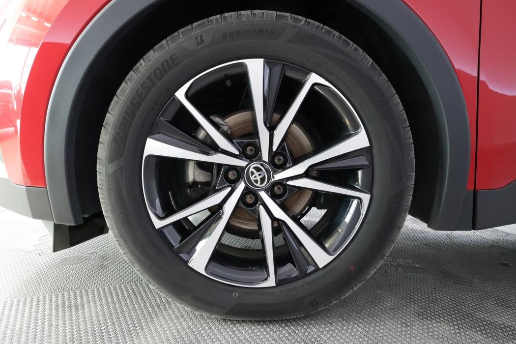 TOYOTA C-HR 2024