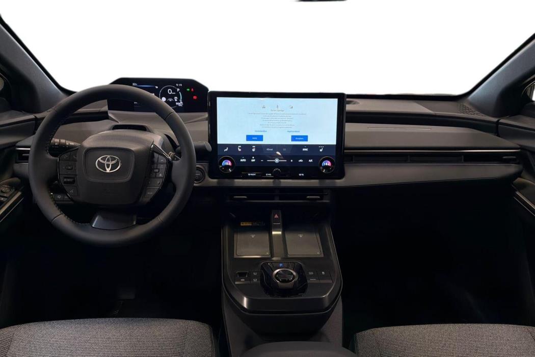 TOYOTA bZ4X 2025