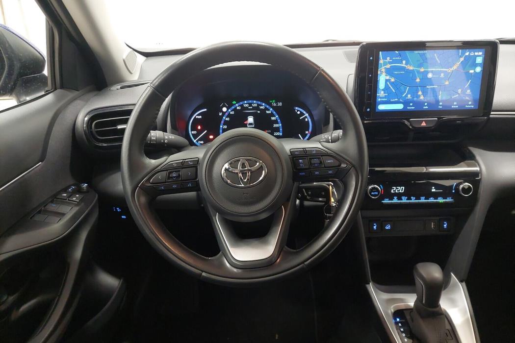 TOYOTA YARIS CROSS 2024