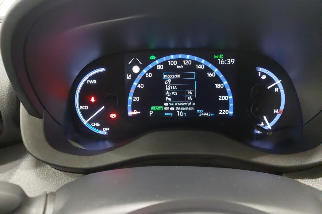 TOYOTA YARIS CROSS 2024