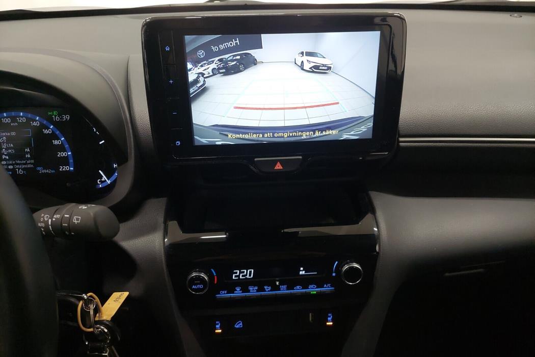 TOYOTA YARIS CROSS 2024