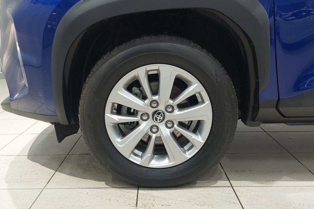 TOYOTA YARIS CROSS 2024