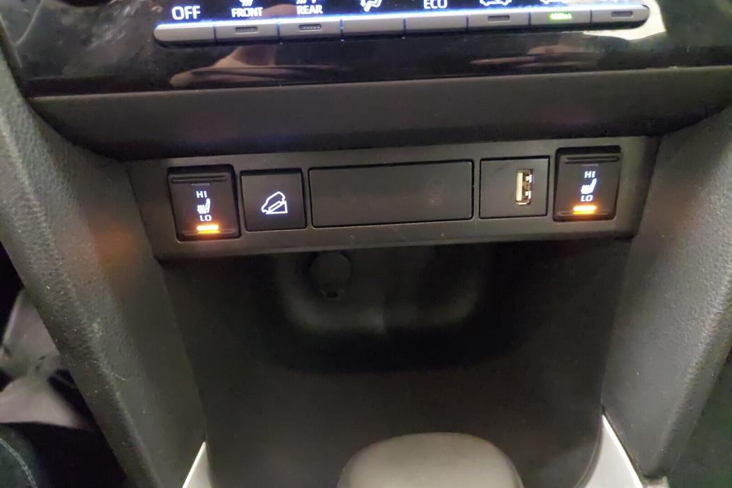 TOYOTA YARIS CROSS 2024