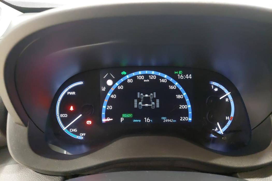 TOYOTA YARIS CROSS 2024