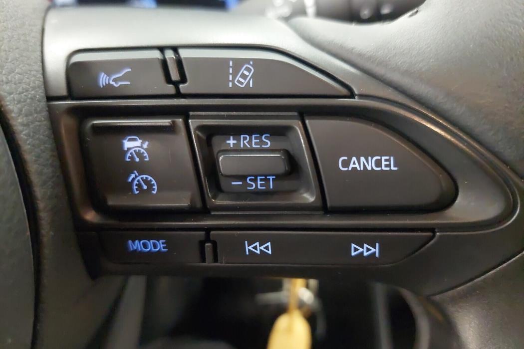 TOYOTA YARIS CROSS 2024