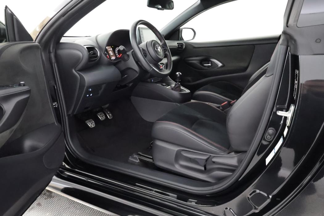 TOYOTA GR YARIS 2022