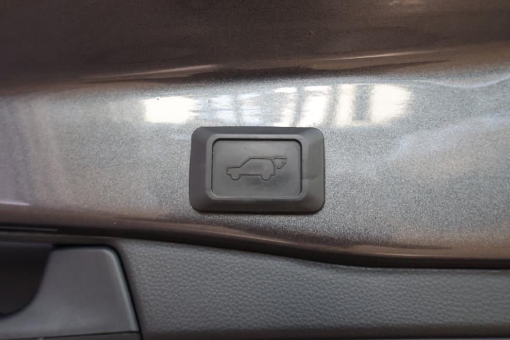 TOYOTA RAV4 2023