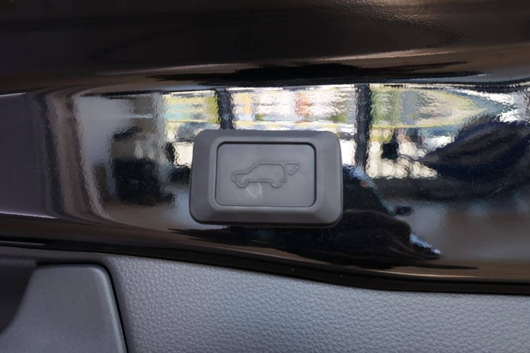 TOYOTA RAV4 2023